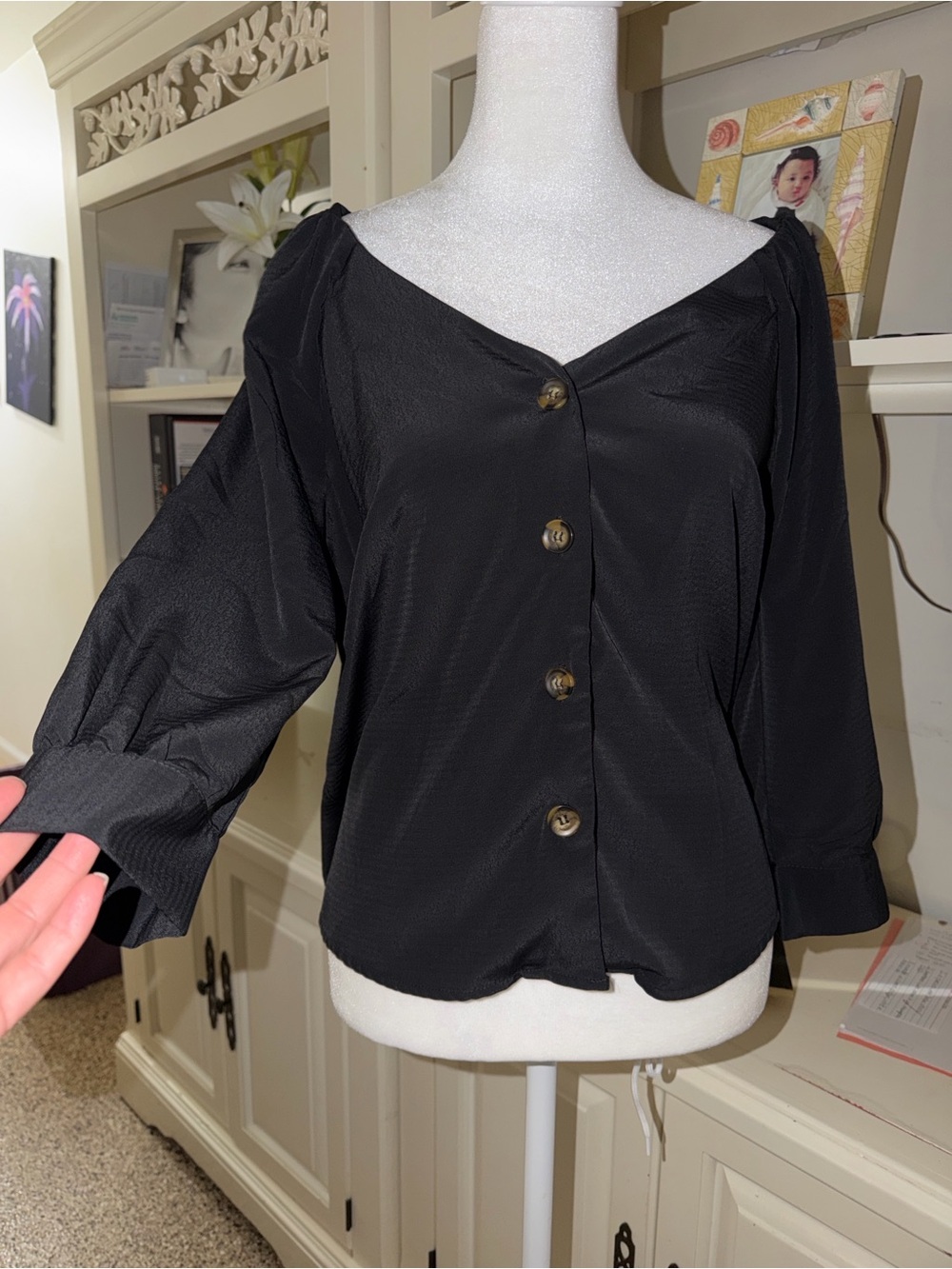 Haute Monde Black Button-Front V-Neck Blouse with Puff Sleeves